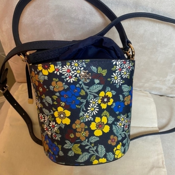 NWOT Tory Burch Emerson Satchel Bucket Bag - Picture 2 of 8